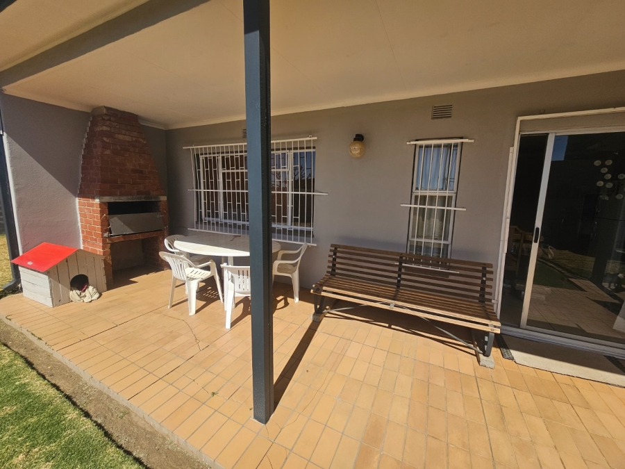 3 Bedroom Property for Sale in Kromkloof North Sh Free State